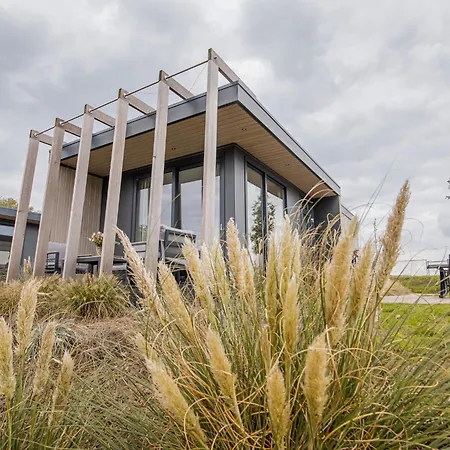 By And Harbor With Terrace * 웰