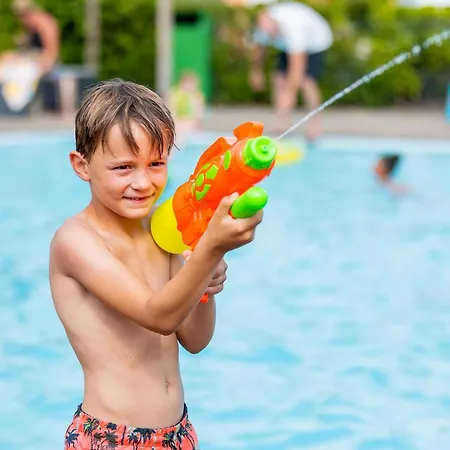 By And Harbor With Terrace 샬레 *