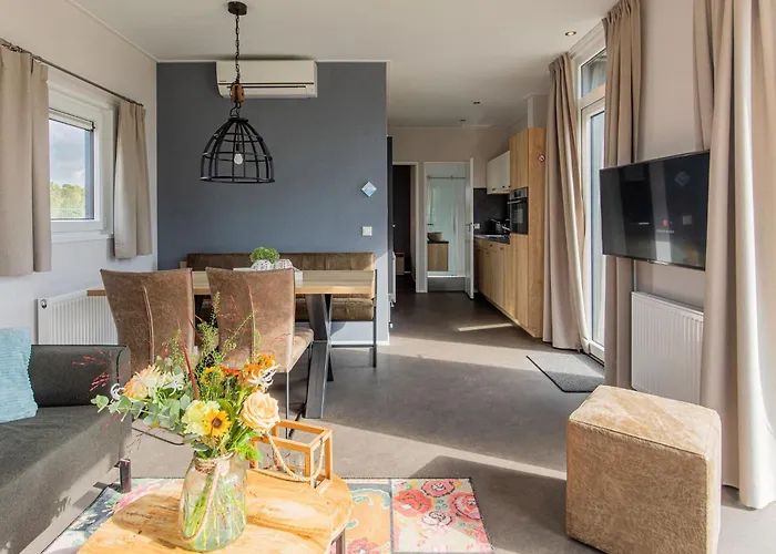 By And Harbor With Terrace Chalet Well (Limburg)