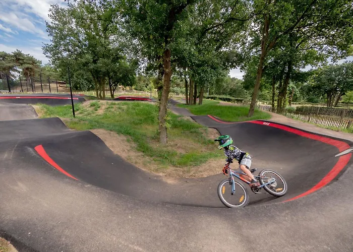 By And Harbor With Terrace * Well (Limburg)