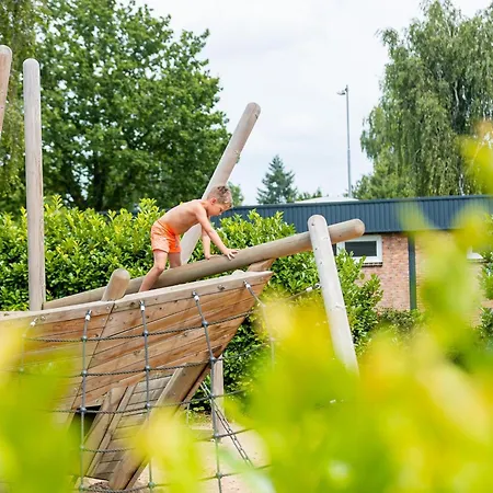 Domek alpejski By And Harbor With Terrace Well (Limburg)